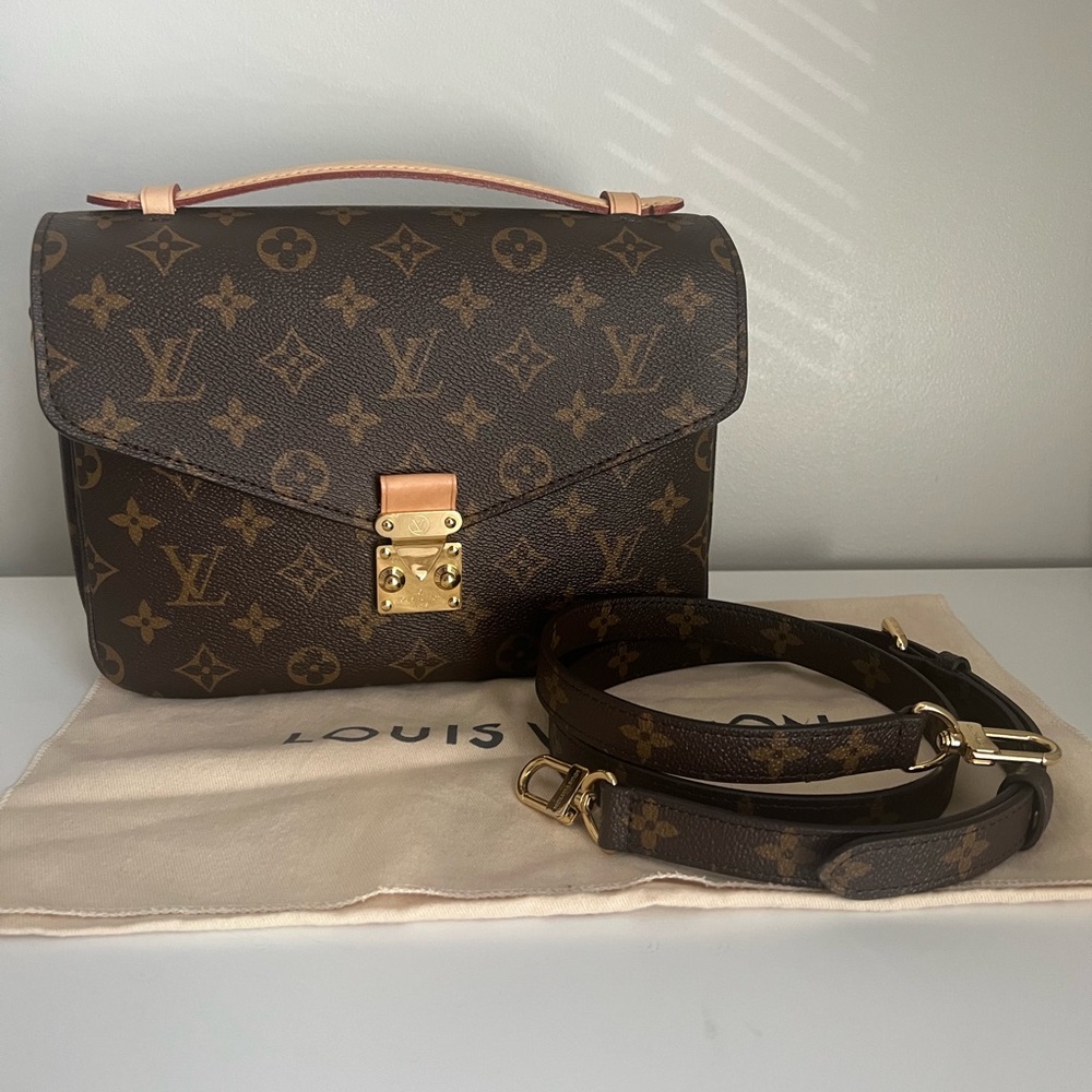 Louis Vuitton Pochette Métis